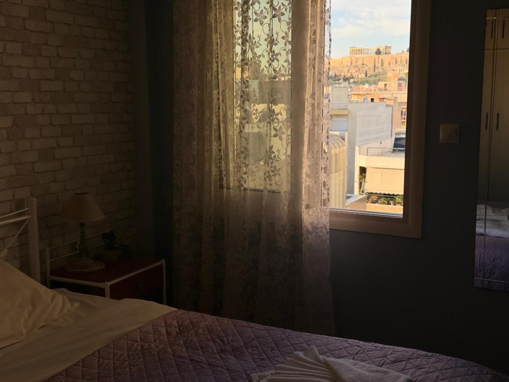 Cozy With Acropolis View Apartment *